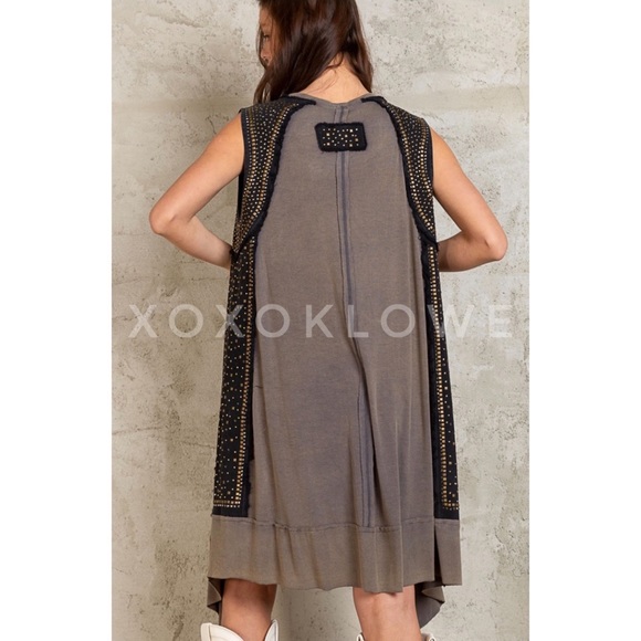 POL Rhinestone Studded Sleeveless Midi Cardigan with Pointed Hem - Picture 7 of 16